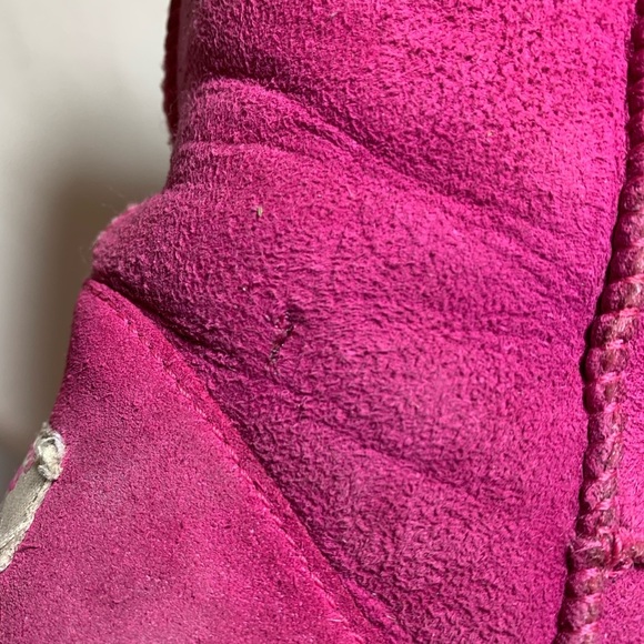 UGG Fuschia Girl’s Boots sz 4 - Picture 10 of 10